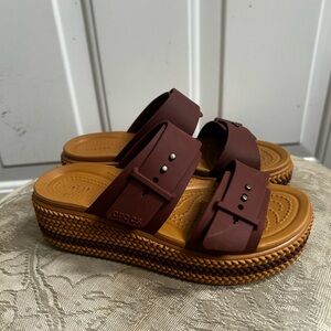 CROCS Brooklyn Buckle Low wedge sandals W5